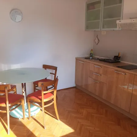 Apartman Kadmen *