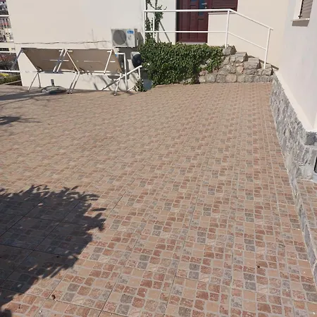 Kadmen Apartman Ika