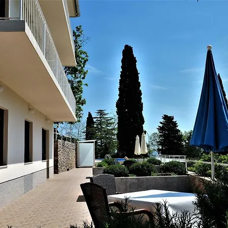 Kadmen Apartman *